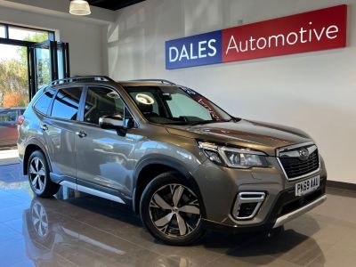 Subaru Forester 2.0i e-Boxer XE Premium 5dr Lineartronic Estate Petrol/Electric Hybrid GOLD at Subaru Used Vehicle Locator Coleshill