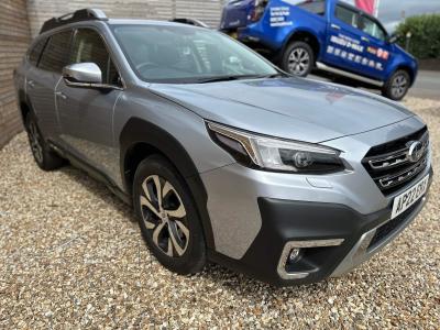 Subaru Outback 2.5i Touring 5dr Lineartronic Estate Petrol SILVER at Subaru Used Vehicle Locator Coleshill