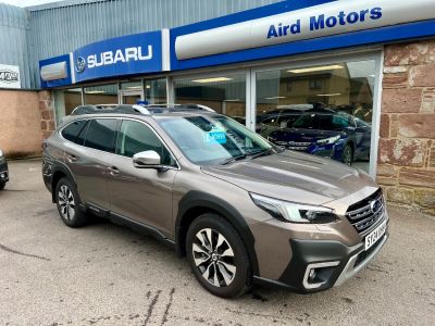 Subaru Outback 2.5i Touring 5dr Lineartronic AWD Estate Petrol Gold at Subaru Used Vehicle Locator Coleshill