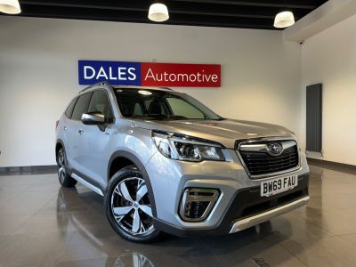 Subaru Forester 2.0i e-Boxer XE Premium 5dr Lineartronic Estate Petrol/Electric Hybrid SILVER at Subaru Used Vehicle Locator Coleshill