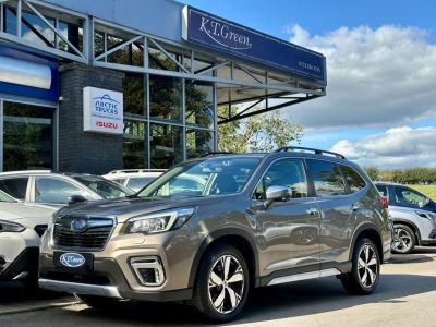 Subaru Forester 2.0 E-BOXER XE PREMIUM 5d 148 BHP Estate Hybrid GOLD at Subaru Used Vehicle Locator Coleshill