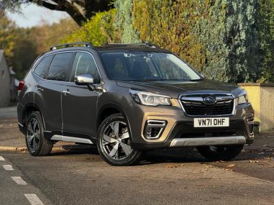 Subaru Forester 2.0i e-Boxer XE Premium 5dr Lineartronic Estate Petrol/Electric Hybrid GOLD at Subaru Used Vehicle Locator Coleshill