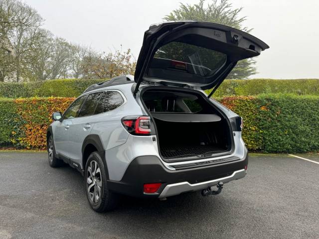 2022 Subaru Outback 𝐕𝐄𝐇𝐈𝐂𝐋𝐄 𝐑𝐄𝐒𝐄𝐑𝐕𝐄𝐃 2.5i Touring 5dr Lineartronic