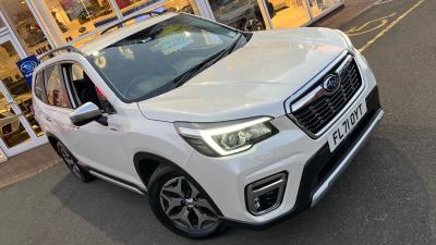 Subaru Forester 2.0 e-Boxer XE Lineartronic 4WD Euro 6 (s/s) 5dr SUV Hybrid White at Subaru Used Vehicle Locator Coleshill