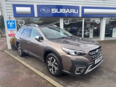 Subaru Outback 2.5i Touring 5dr Lineartronic Estate Petrol Gold at Subaru Used Vehicle Locator Coleshill