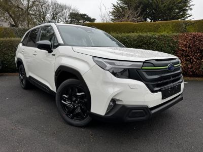 Subaru Forester 2.0 FIELD AWD SUV Petrol / Electric Hybrid Crystal White Pearlescent at Subaru Used Vehicle Locator Coleshill