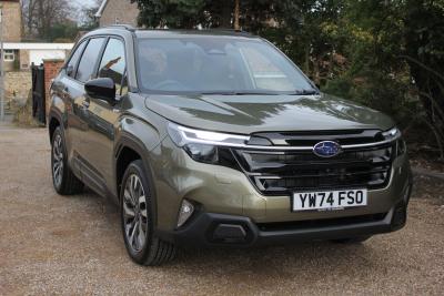 Subaru Forester 2.0i e-Boxer Touring 5dr Lineartronic SUV Petrol/Electric Hybrid autumn green at Subaru Used Vehicle Locator Coleshill