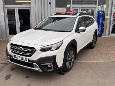 Subaru Outback 2.5i Touring Lineartronic 4WD Euro 6 (s/s) 5dr Estate Petrol White at Subaru Used Vehicle Locator Coleshill