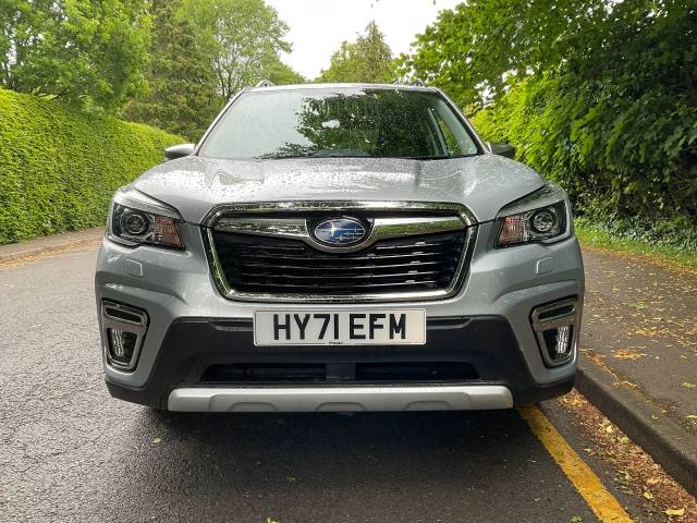 Subaru Forester 2.0i e-Boxer XE Premium 5dr Lineartronic SUV Petrol / Electric Hybrid Ice Silver
