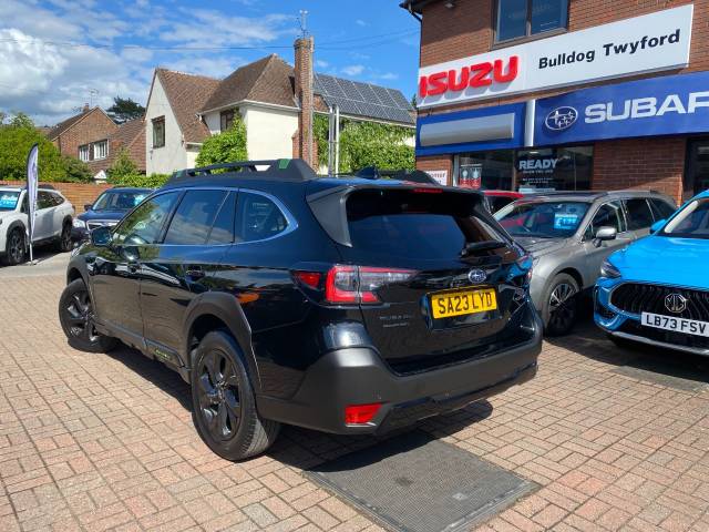2023 Subaru Outback 2.5i Field 5dr Lineartronic