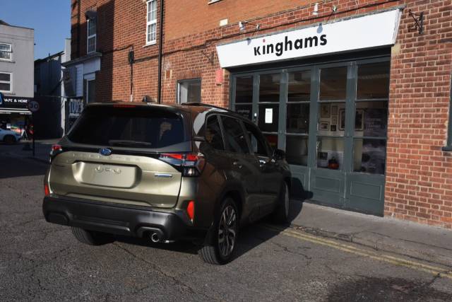2025 Subaru Forester 2.0 touring petrol/hybrid