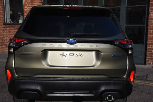2025 Subaru Forester 2.0 touring petrol/hybrid