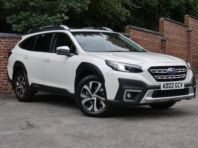 Subaru Outback 2.5i Touring 5dr Lineartronic Estate Petrol White