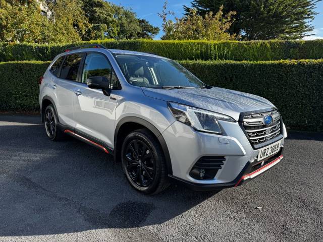 Subaru Forester 2.0 𝐕𝐄𝐇𝐈𝐂𝐋𝐄 𝐑𝐄𝐒𝐄𝐑𝐕𝐄𝐃 Estate Petrol / Electric Hybrid Silver