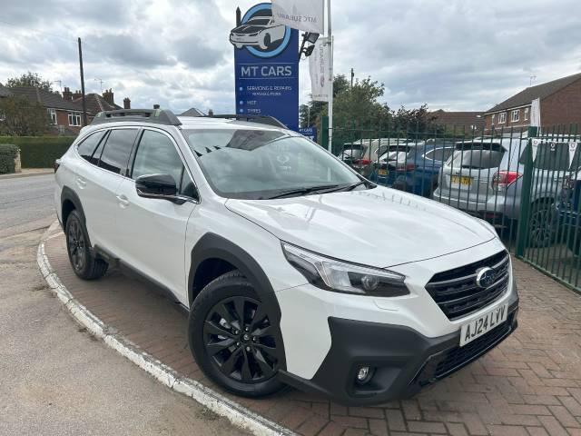 Subaru Outback 2.5i Field 5dr Lineartronic Estate Petrol WHITE