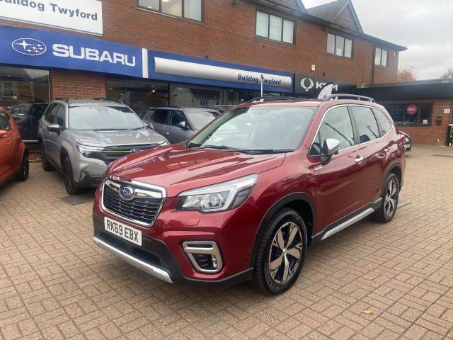 Subaru Forester 2.0i e-Boxer XE Premium 5dr Lineartronic Estate Petrol Red