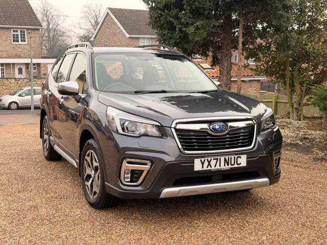 Subaru Forester 2.0i e-Boxer XE 5dr Lineartronic Estate Petrol/Electric Hybrid GREY
