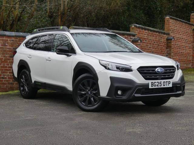 Subaru Outback 2.5i Field 5dr Lineartronic Estate Petrol White