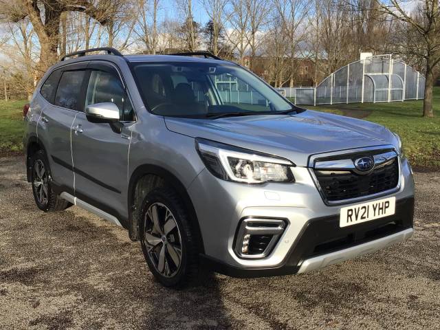 Subaru Forester 2.0i e-Boxer XE Premium 5dr Lineartronic Estate Petrol / Electric Hybrid Ice Silver Metallic