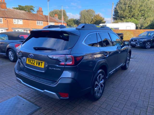2022 Subaru Outback 2.5i Touring 5dr Lineartronic