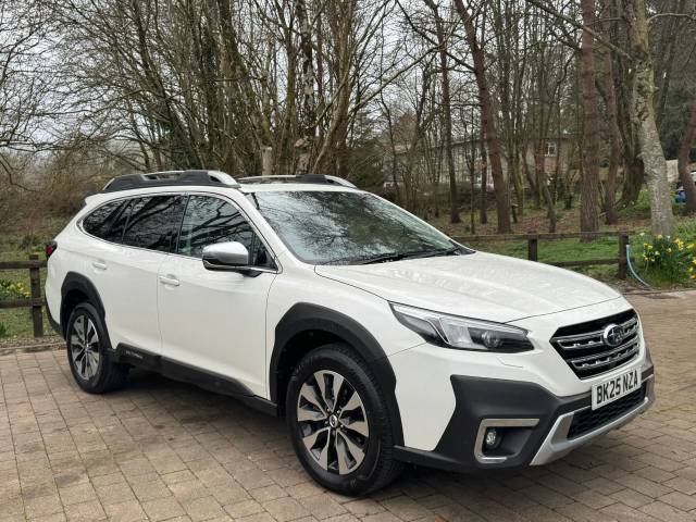 Subaru Outback 2.5i Touring 5dr Lineartronic Estate Petrol White