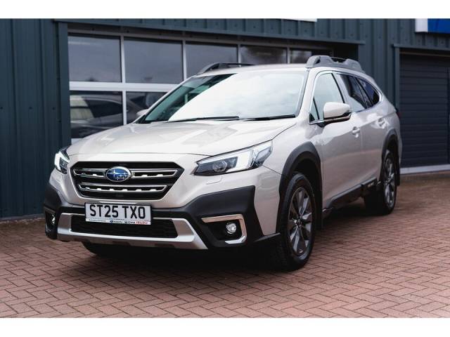 Subaru Outback 2.5 i Limited Estate Petrol Cashmere Gold