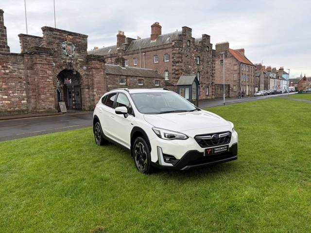 Subaru XV 2.0i e-Boxer SE 5dr Lineartronic Hatchback Petrol / Electric Hybrid White