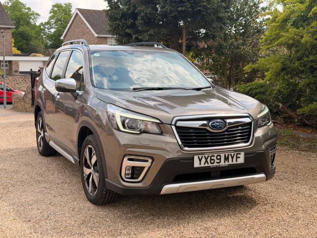 Subaru Forester 2.0i e-Boxer XE Premium 5dr Lineartronic Estate Petrol/Electric Hybrid GOLD