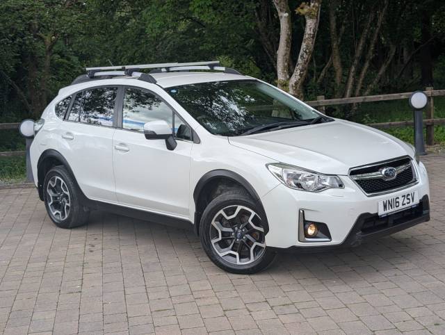 Subaru XV 2.0i SE 5dr Lineartronic Hatchback Petrol White