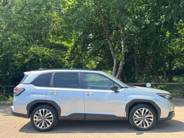 2025 Subaru Forester 2.0i e-Boxer Touring 5dr Lineartronic