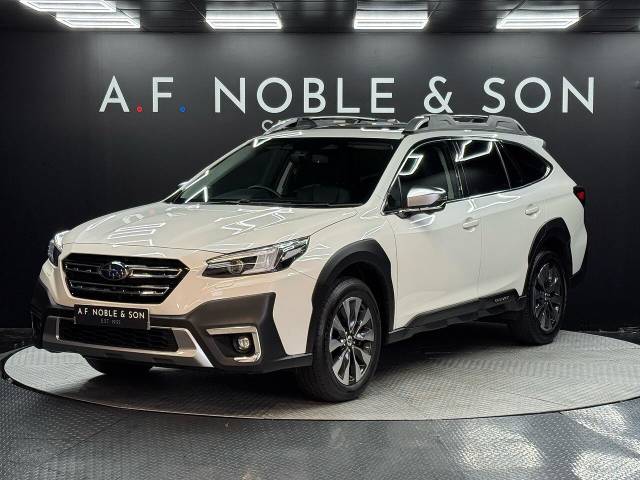 Subaru Outback 2.5i Touring Estate 5dr Petrol Lineartronic 4WD Euro 6 (s/s) (169 ps) Estate Petrol White