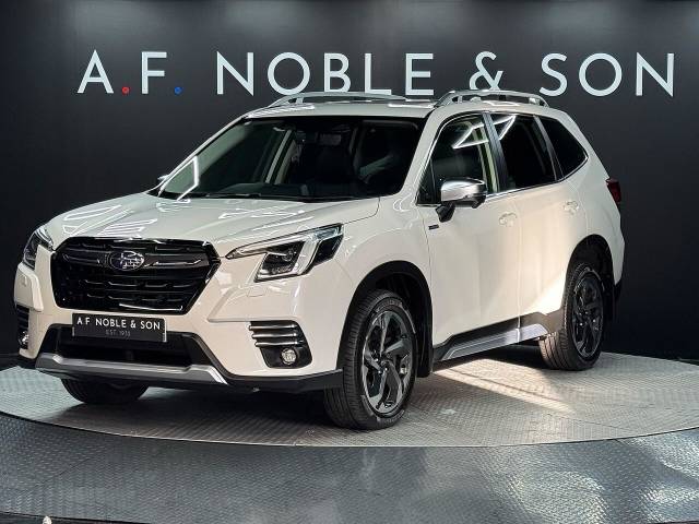 Subaru Forester 2.0 i e-Boxer XE Premium SUV 5dr Petrol Hybrid Lineartronic 4WD Euro 6 (s/s) (150 ps) SUV Hybrid White