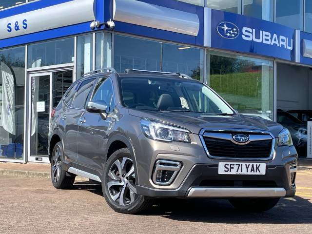 Subaru Forester 2.0i e-Boxer XE Premium 5dr Lineartronic Estate Petrol / Electric Hybrid Gold