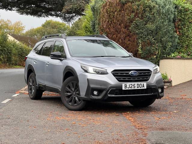 Subaru Outback 2.5i Field 5dr Lineartronic Estate Petrol SILVER