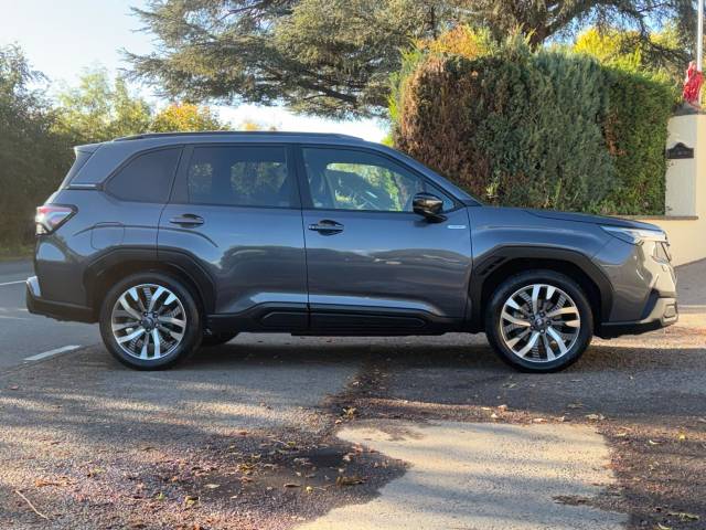 2025 Subaru Forester 2.0i e-Boxer Touring 5dr Lineartronic